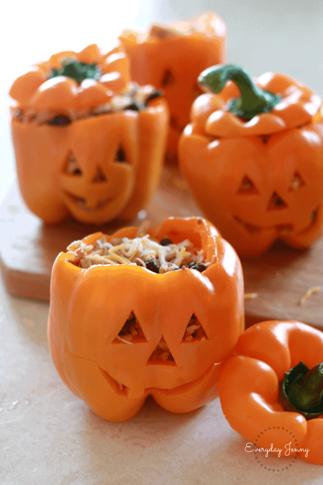 Shredded chicken in pumpkin peppers