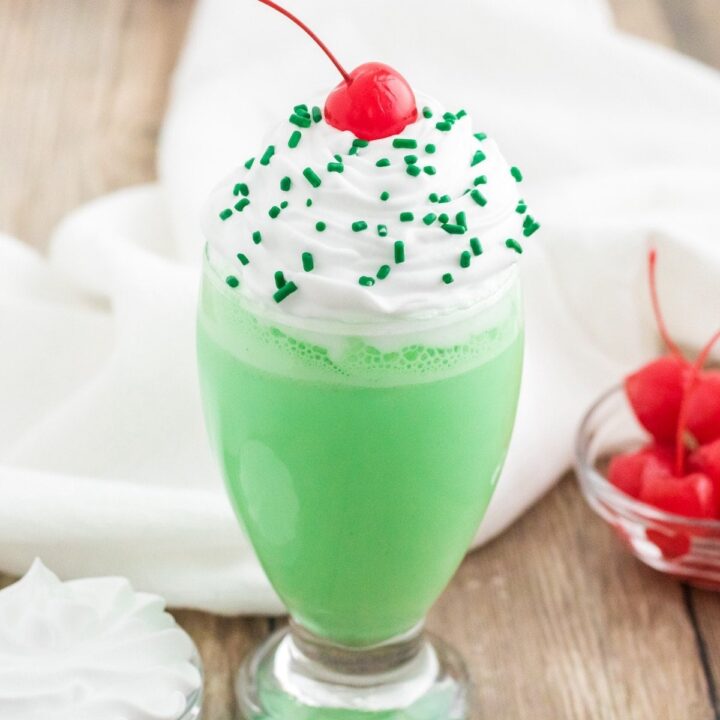 Shamrock Shake Pie - Princess Pinky Girl