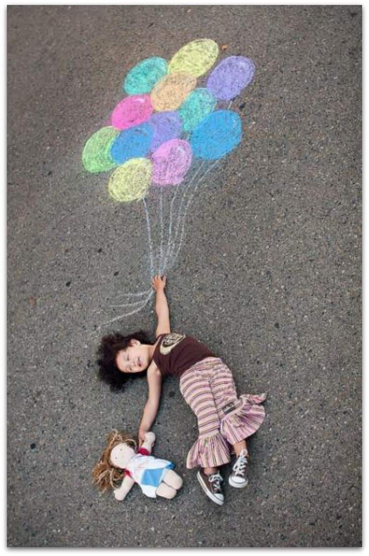 Ideas for Sidewalk Chalk Art - 50 Easy Kids Projects