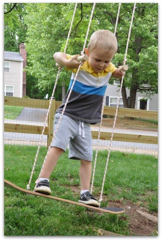 make a skateboard swing