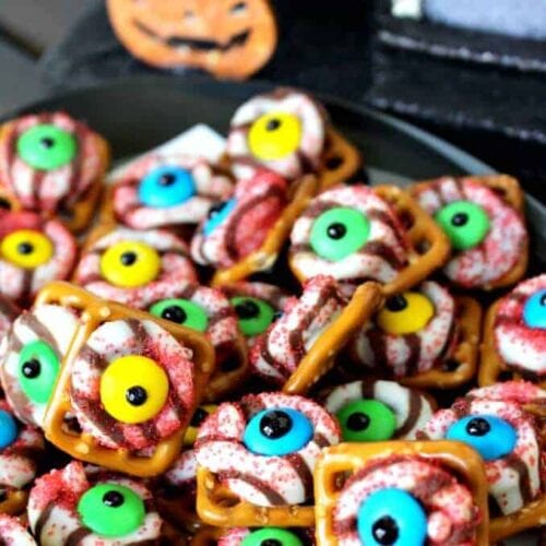 Halloween Pretzels Monster Eyeballs - Princess Pinky Girl