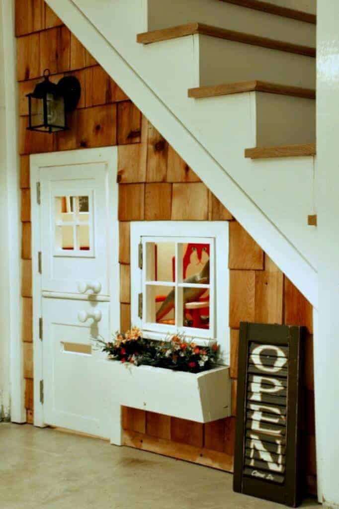 playhouse under the stairs