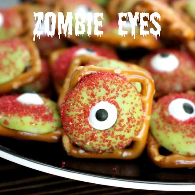 Zombie Eyeball Pretzels - Super easy and fun Halloween treat!