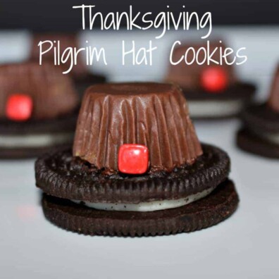 Thanksgiving Pilgrim Hat Cookies - a great Thanksgiving food craft for kids
