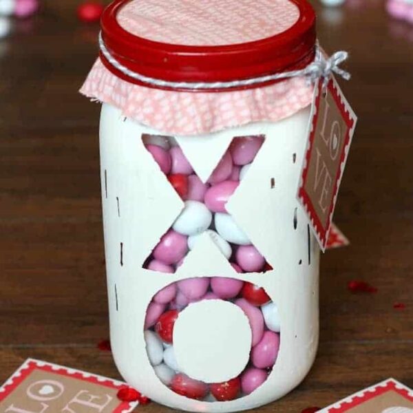 Valentine's Day Mason Jar DIY Project featured image