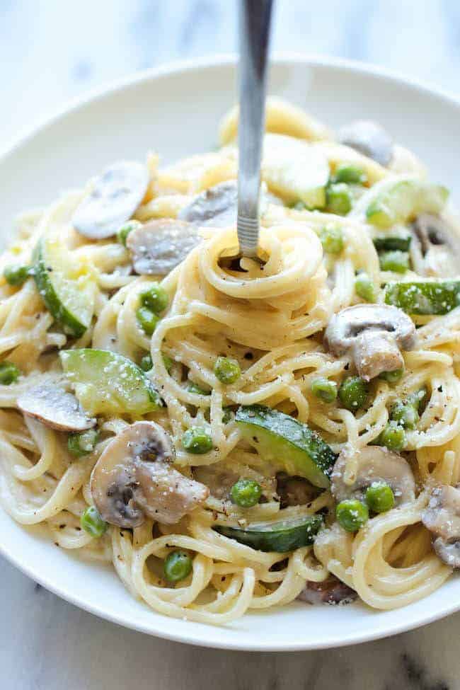 one_pot_zucchini_mushroom_pasta