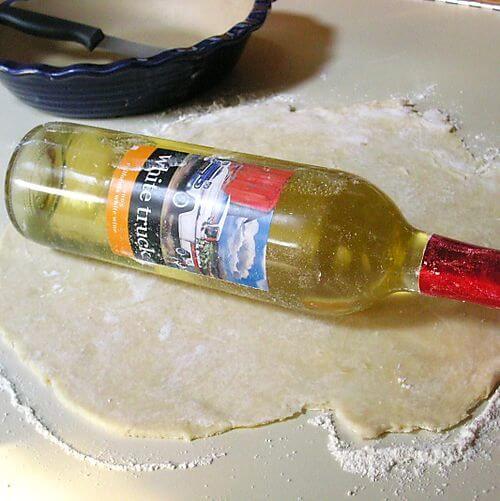 roll_dough_with_a_wine_bottle