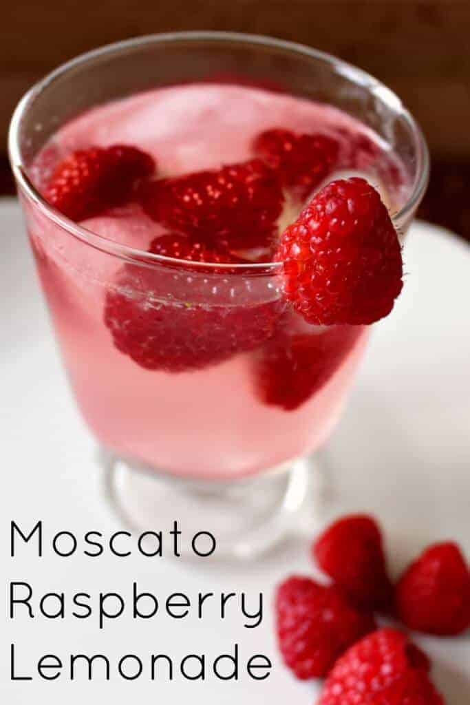 Moscato Raspberry Lemonade - an easy and refreshment summer treat