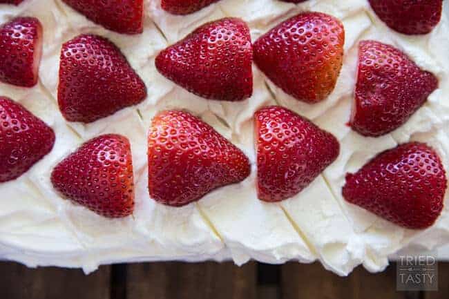 skinny-strawberry-cake-02