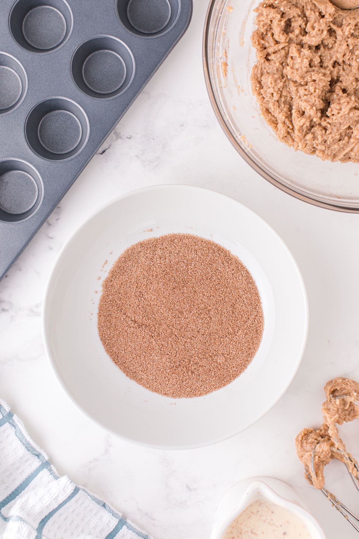 mix together the pumpkin pie spice and cinnamon sugar.