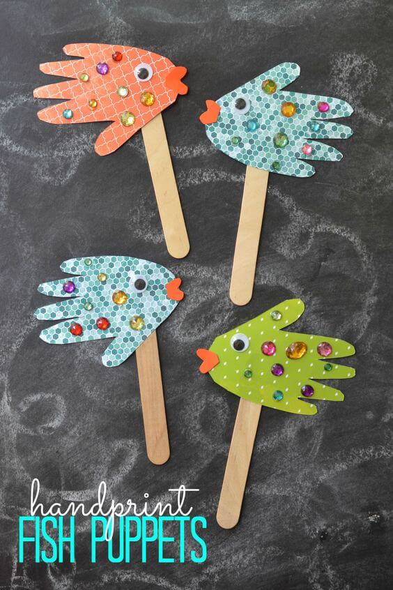 Handprint Fish Puppets by Blitsy 