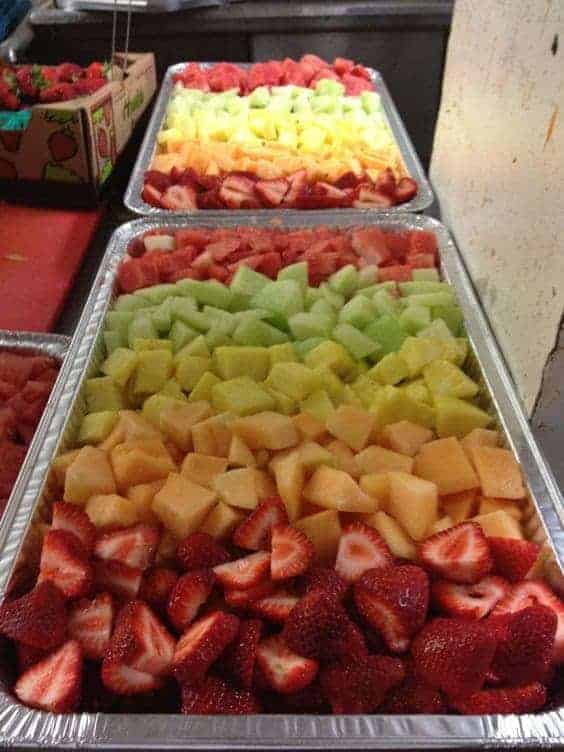 Great way to serve fruit at a party. Love this fruit tray idea - perfect party hacks for a crowd