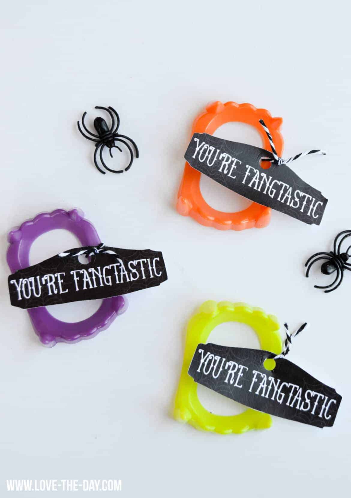 Your Fangtastic Free Printable Tags and Halloween Treats by Real Housemoms