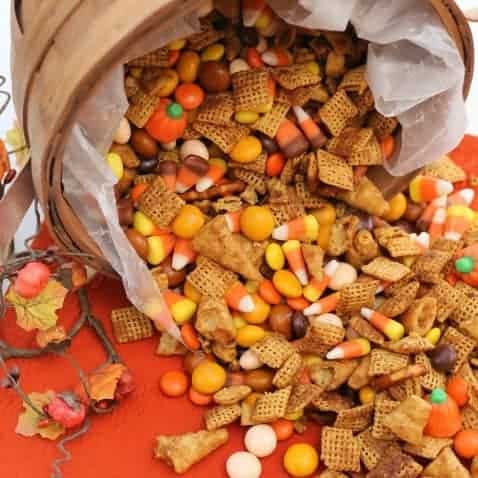 Pumpkin Spice Chex Mix + A DIY Chex Mix Bar! - Always Order Dessert