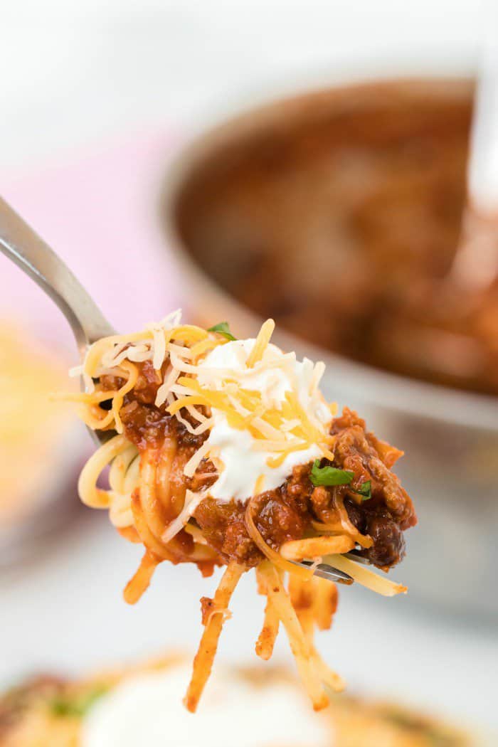 chili spaghetti on a fork
