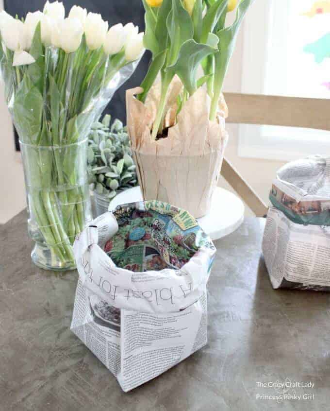 A vase of flowers on a table