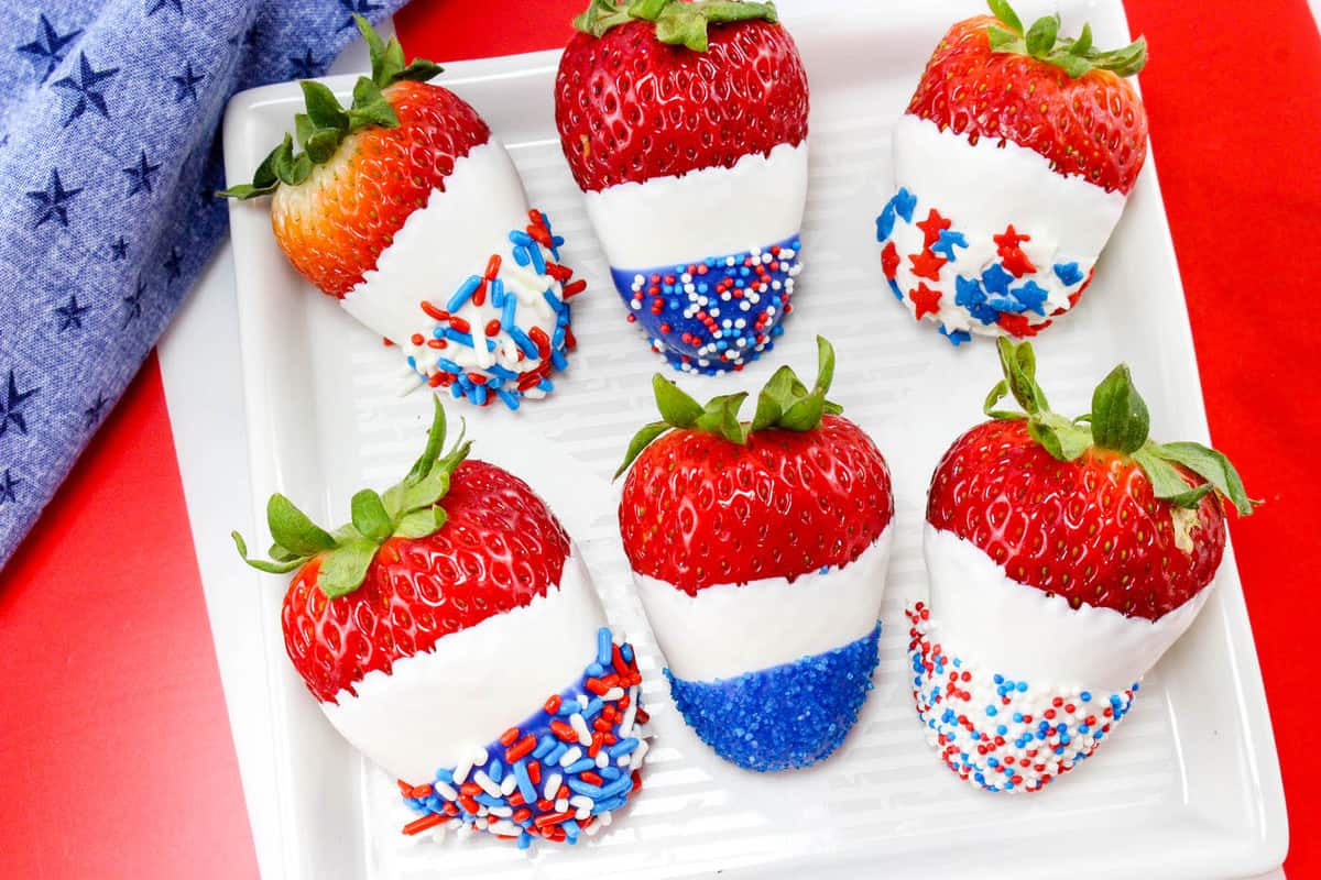 July 4th Inspired White Chocolate Dipped Strawberries - Savings Lifestyle