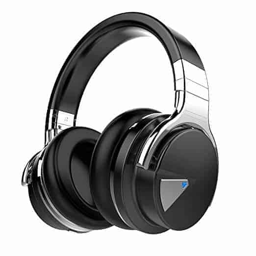 Noise Canceling HeadPhones | The Top Graduation Gift Ideas