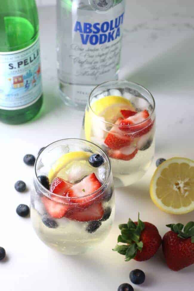 Skinny Summer Cocktails ingredients Vodka Pellegrino or Sprite fresh fruit and truvia