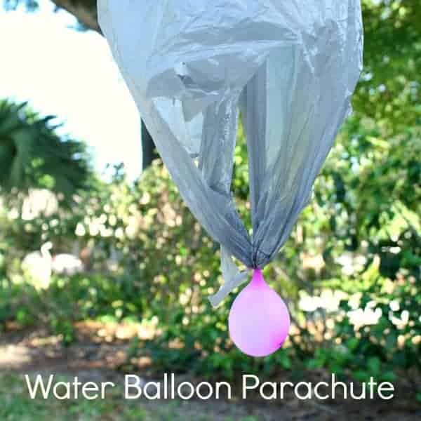 Make Your Own Water Balloon Parachute by Fantastic Fun and Learning | Get outdoors and have some fun with these ideas for outdoor activities for kids!