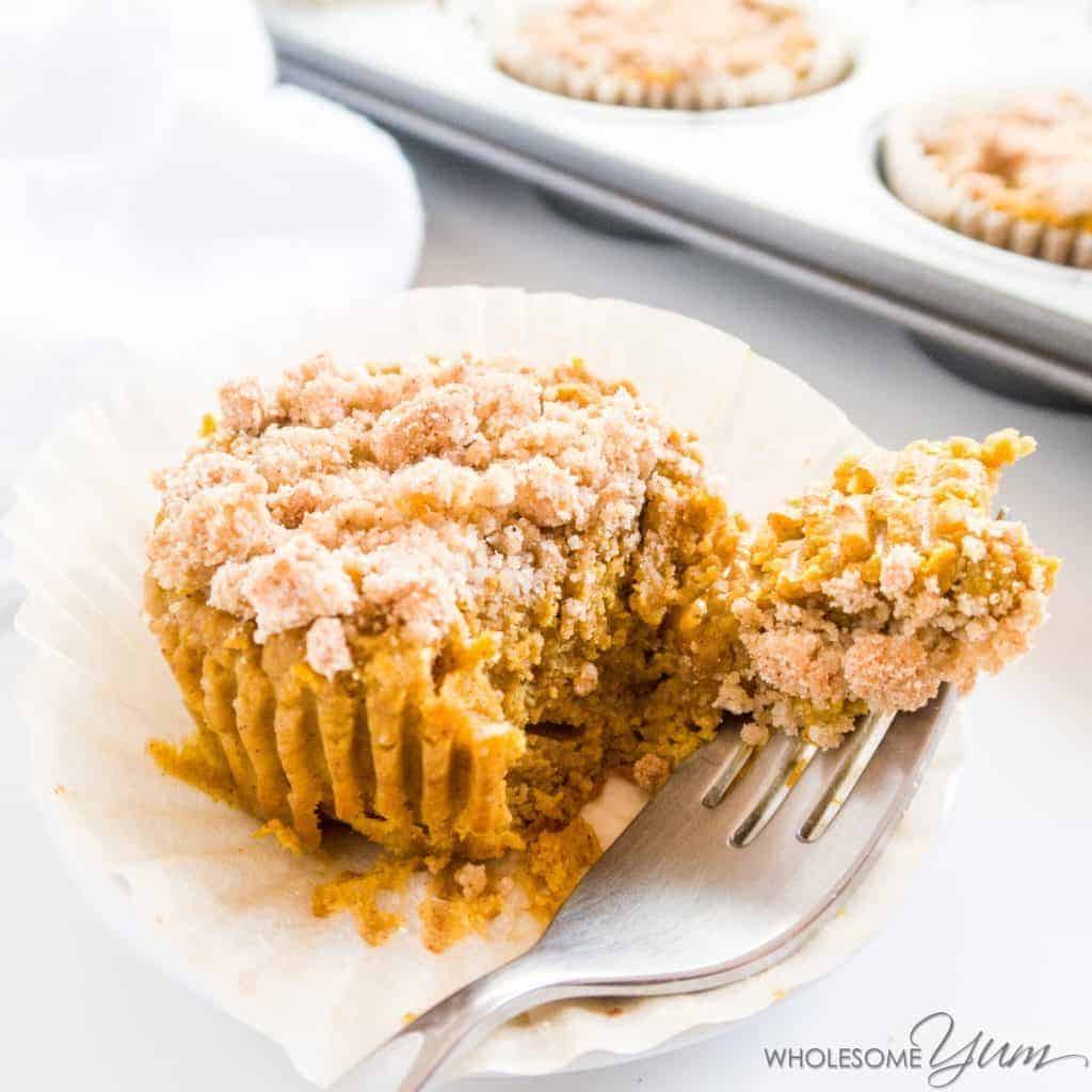 Paleo Low Carb Pumpkin Pie Crumble Cupcakes by Wholesome Yumm | Pumpkin Pie Recipes and Pumpkin Pie Flavored Recipes! 