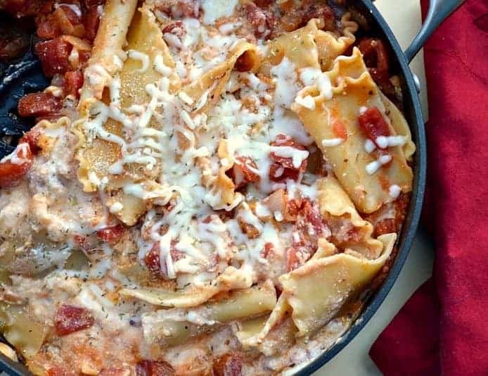 Skinny Skillet Lasagna by The Realistic Nutritionist and the BEST Weight Watchers Recipes under 7 SmartPoints