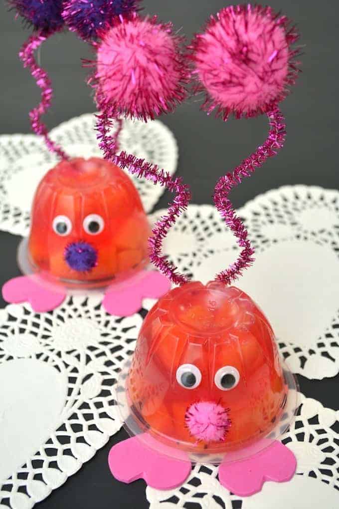 Valentine's Day Love Bug Snack Cup a great healthy Valentine's treat