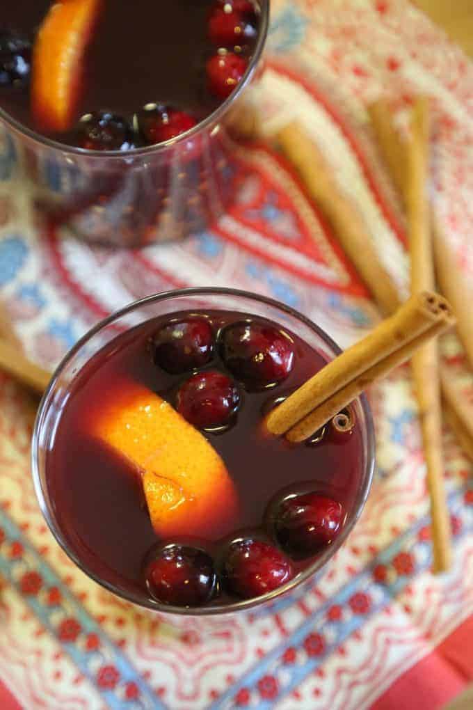 Crock Pot Mulled Wine by Tammilee Tips | Cold Weather Cocktails and More.