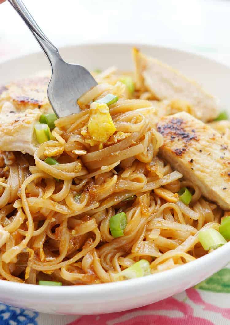 Chicken Pad Thai Recipe: Easy and Delicious - Princess Pinky Girl