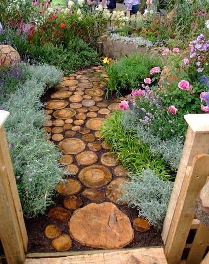 Tree Slice Walkway by DIY and Mag | Whimsical Backyard and landscaping ideas