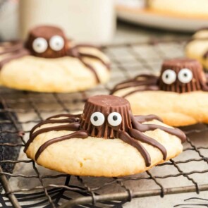spider cookies on a wire rack