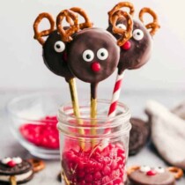 chocolate covered reindeer oreos cookies square featured