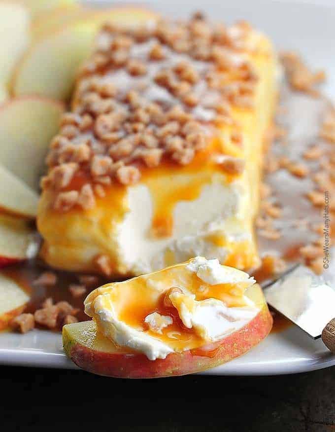 Caramel Apple Cream Cheese Spread by She Wears Many Hats | 25 Make Ahead Thanksgiving Appetizers