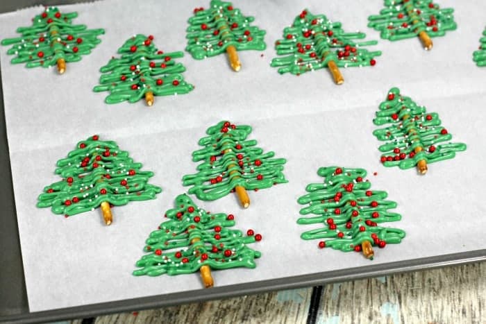 Chocolate Christmas Tree Pretzel in process 4
