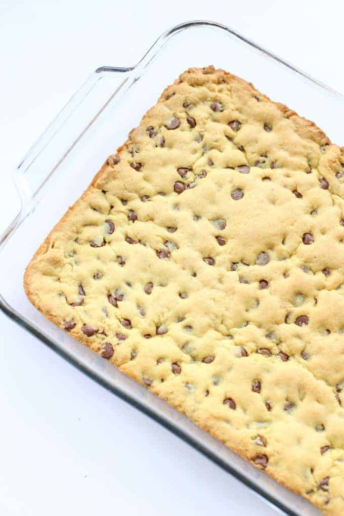 Cake Mix Chocolate Chip Cookie Bars {4 ingredients!) - Princess Pinky Girl