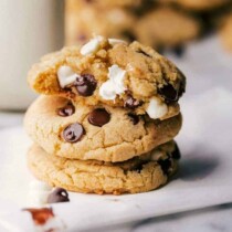 Chocolate chip pudding cookies square