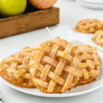 apple pie cookies featured