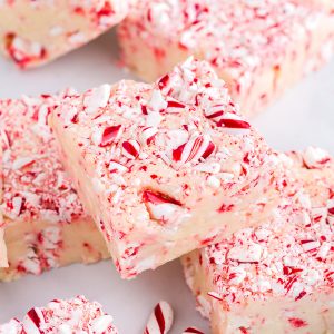 candy cane fudge featured image
