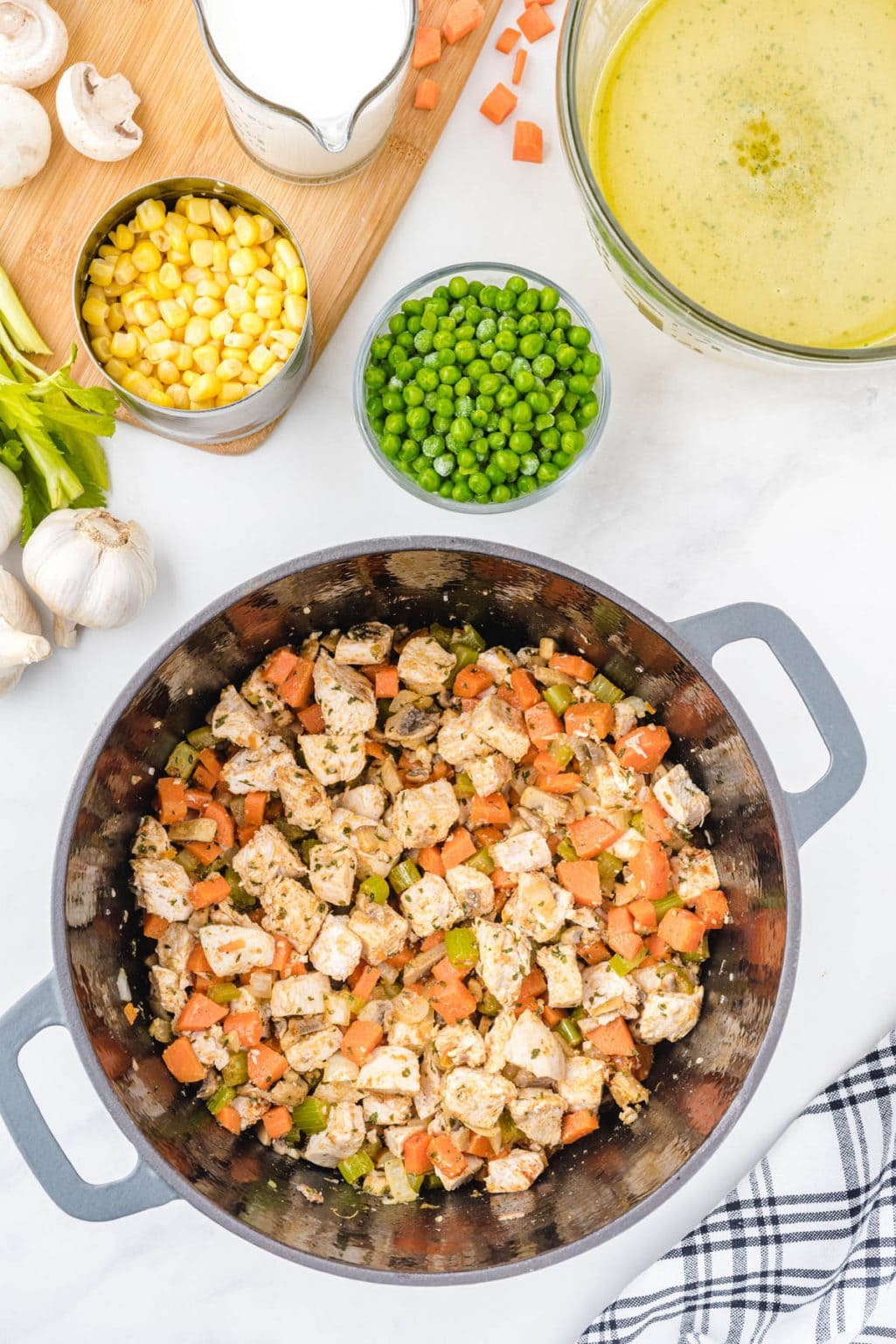 Chicken Pot Pie Noodles (One-Pot Skillet Recipe!) - Princess Pinky Girl