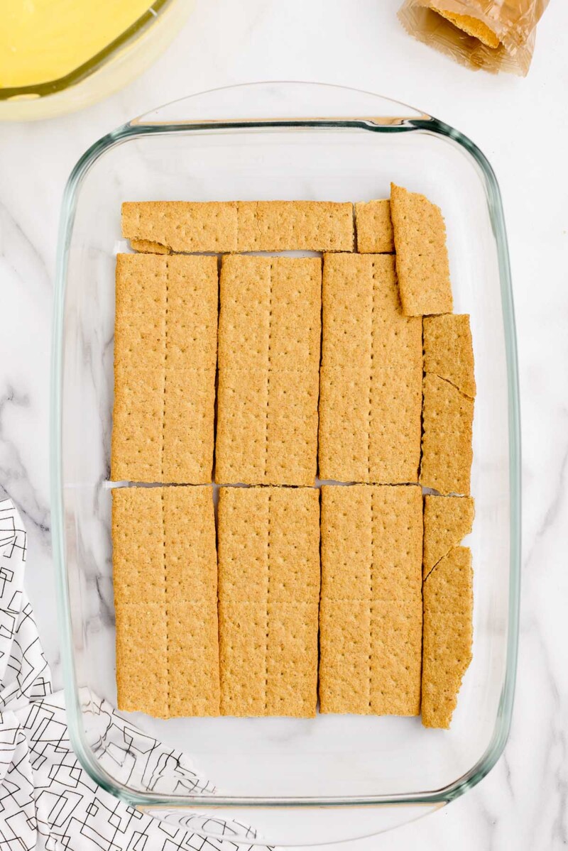 add graham crackers layer