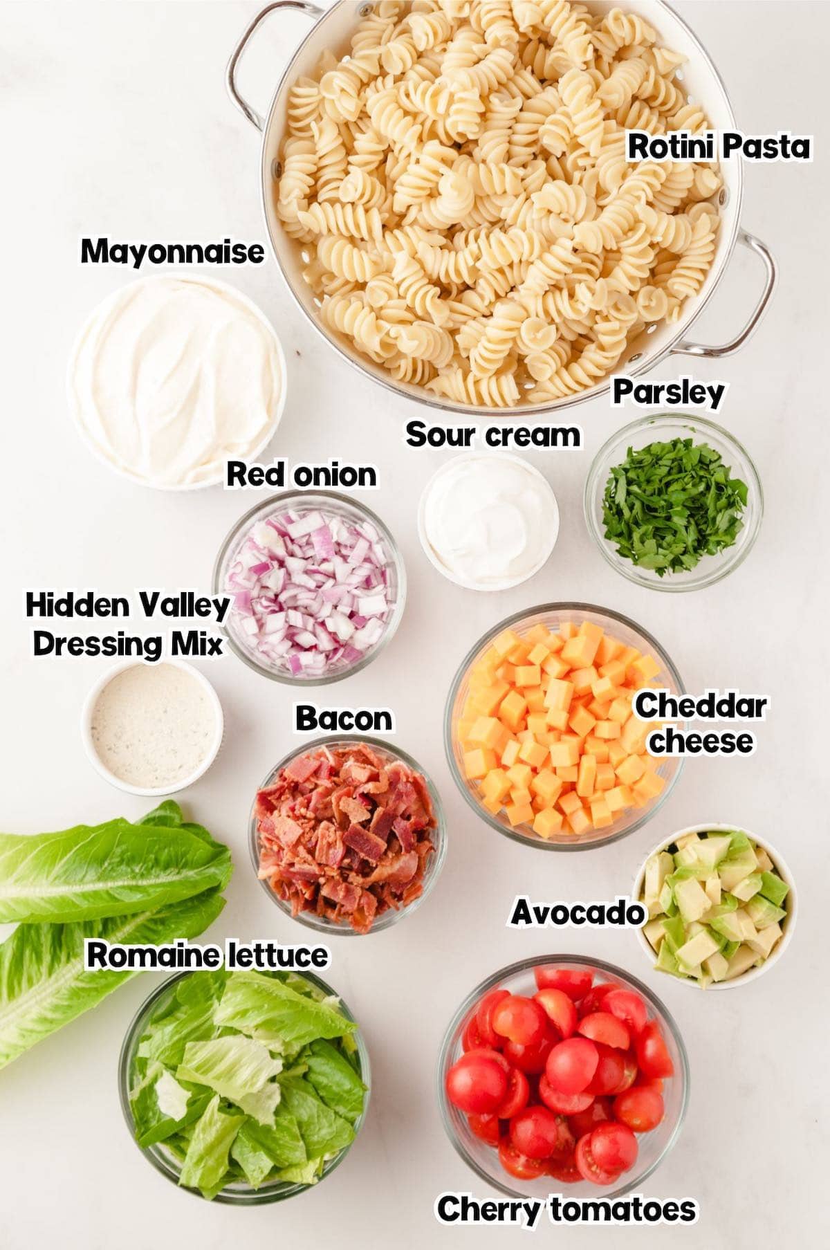 blt pasta salad ingredients.