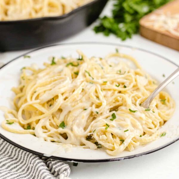 The BEST Homemade Alfredo Sauce - Princess Pinky Girl