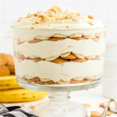 banana pudding in a trifle bowl