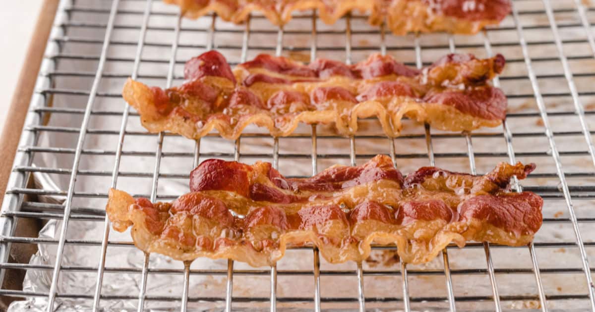 How to Make Bacon in the Oven (perfect every time!) - Princess