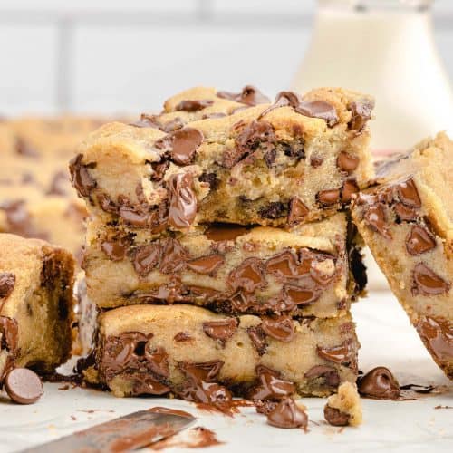 Cake Mix Chocolate Chip Cookie Bars {4 ingredients!) - Princess Pinky Girl