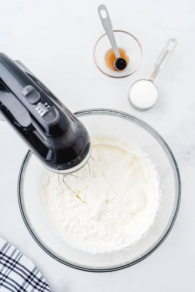 whipping heavy cream