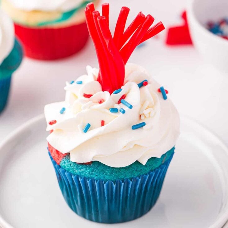 firecracker cupcakes featured image