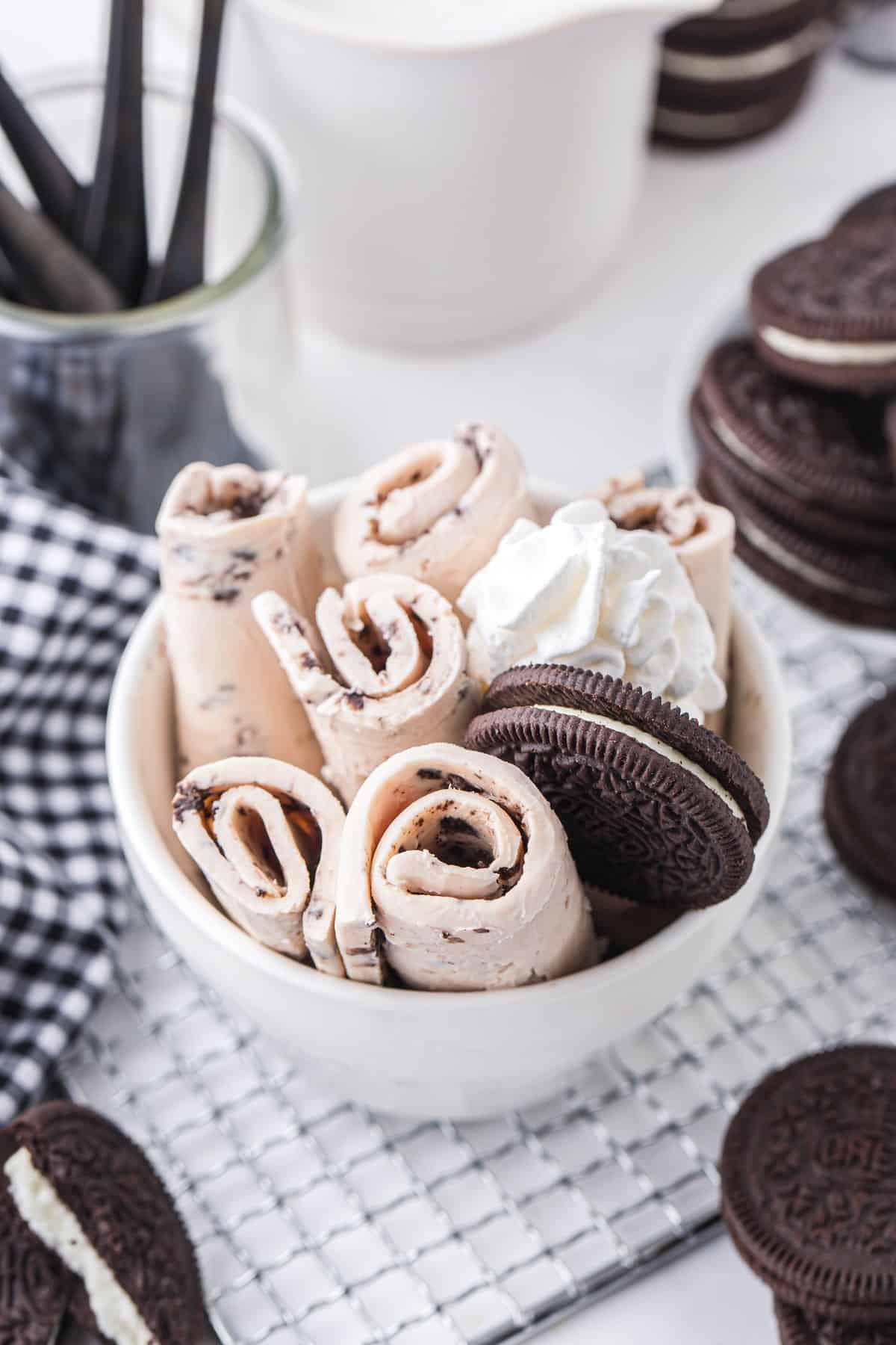 rolled oreo ice cream hero image