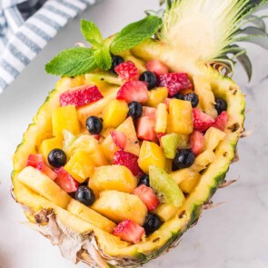 pineapple fruit salad featured image