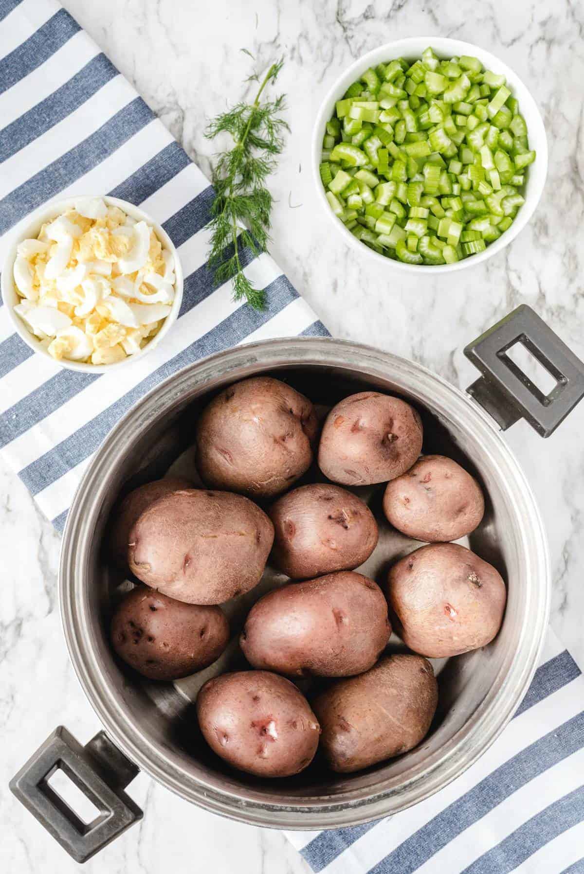 potato salad in the pot